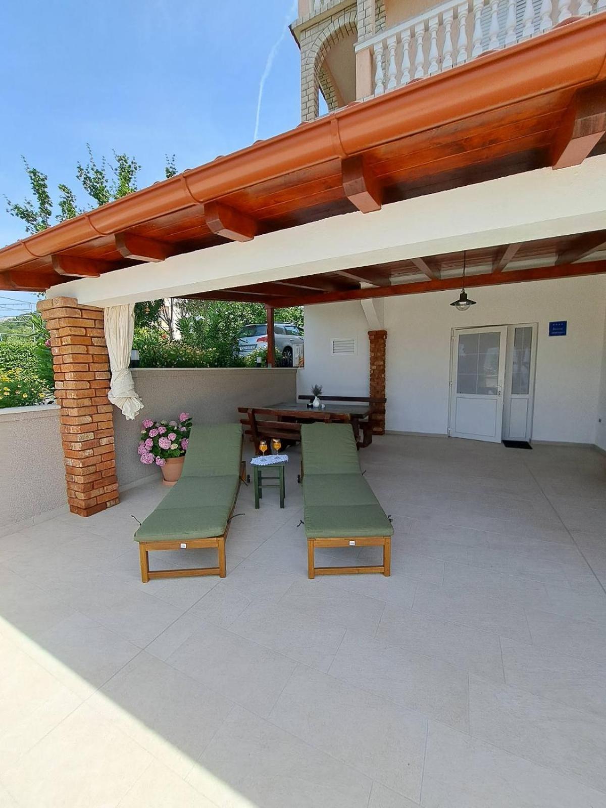 Apartments Tinjarosa Mundanije ห้อง รูปภาพ