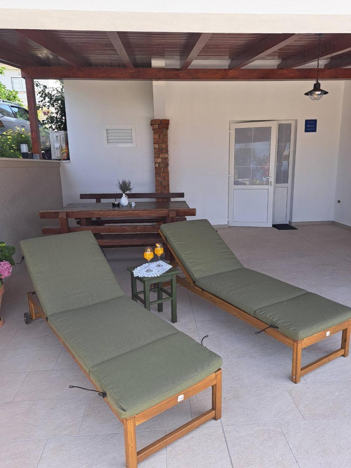 Apartments Tinjarosa Mundanije ห้อง รูปภาพ